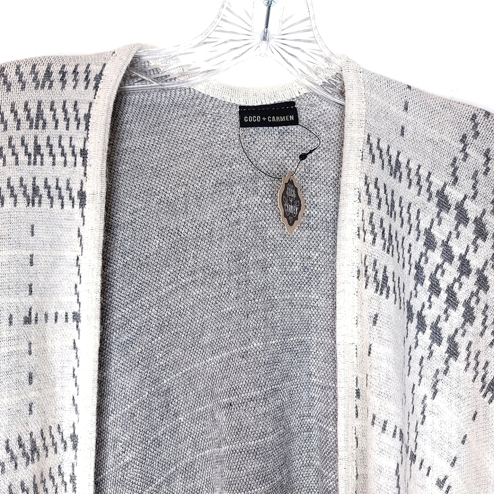 NEW coco+carmen loose fitting bohemian kimono sweater with neutral color scheme - Picture 3 of 9